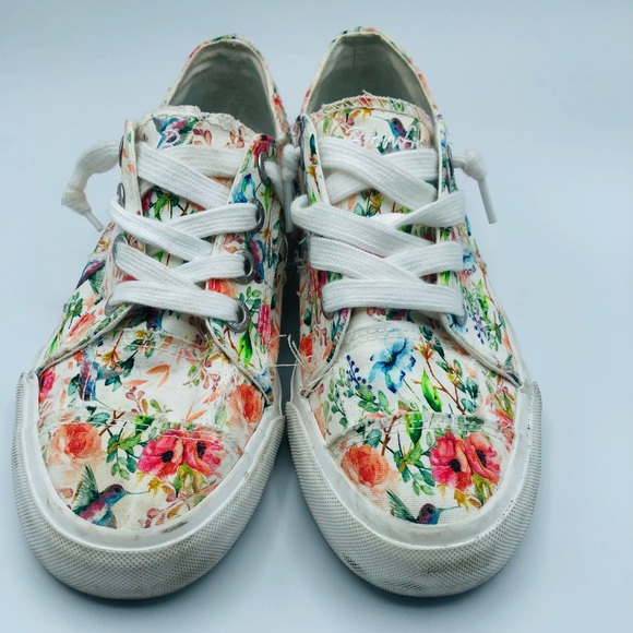 Fun snickers. In good condition. - Picture 2 of 3